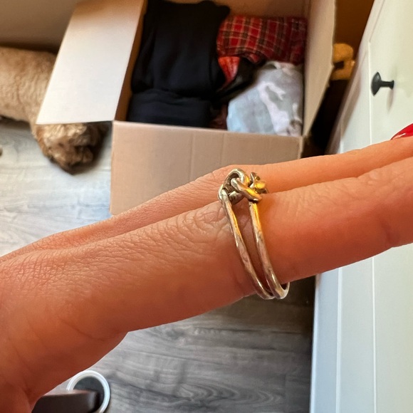 Vintage Retro Silver Tone Lovers Double Knot Loop Ring Size 7 - Picture 8 of 11